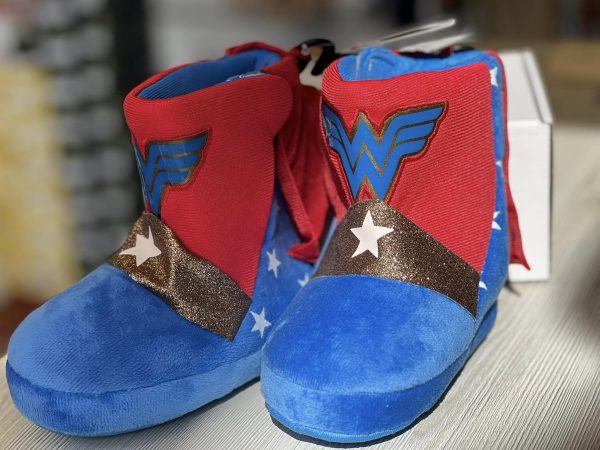 Papucei de casa cizme WONDER WOMEN