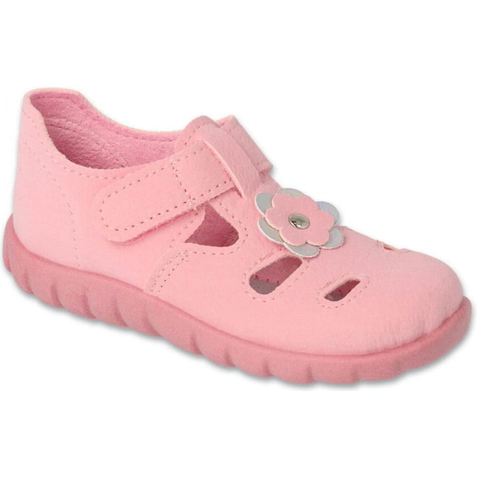 Sandale cu talpa extra flexibila roz Captuseala: 100% piele naturala Închidere cu velcro care permite reglarea pantofului Potrivite si pentru interior si pentru exterior 