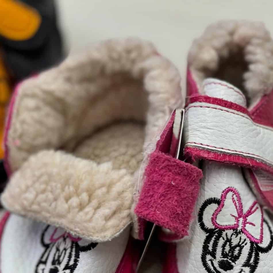 Ghetute barefoot piele naturala pentru bebelusi imblanite cu lana de oaie