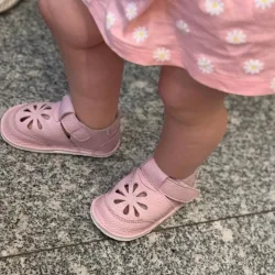 Sandalute bebelusi,piele naturala, model barefoot ,talpa VIBRAM,primii pasi