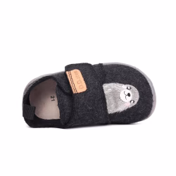 Pantof de bebeluși din piele, impermeabil, cu design drăguț de urs.