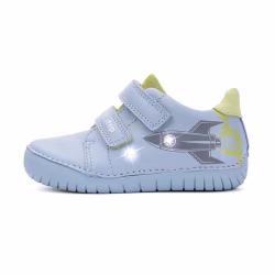 Pantofi cu LED din piele naturală pentru copii, cu design atractiv și confortabil, ideal pentru micu.